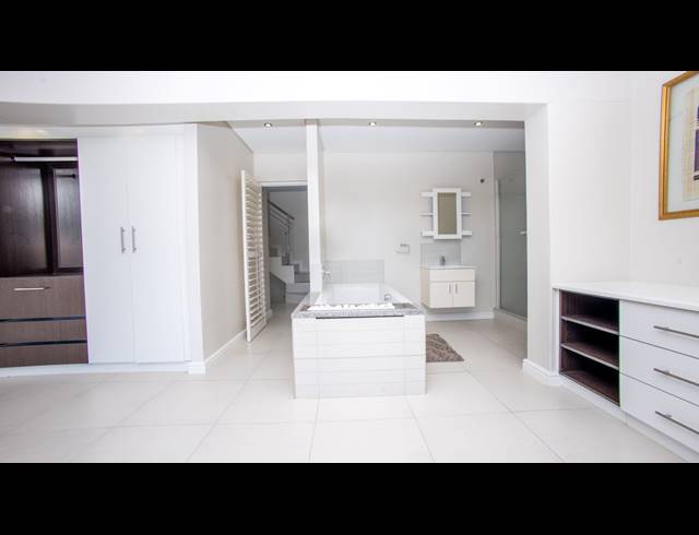 2 BEDROOM TOWNHOUSE FOR SALE IN WINTERSTRAND